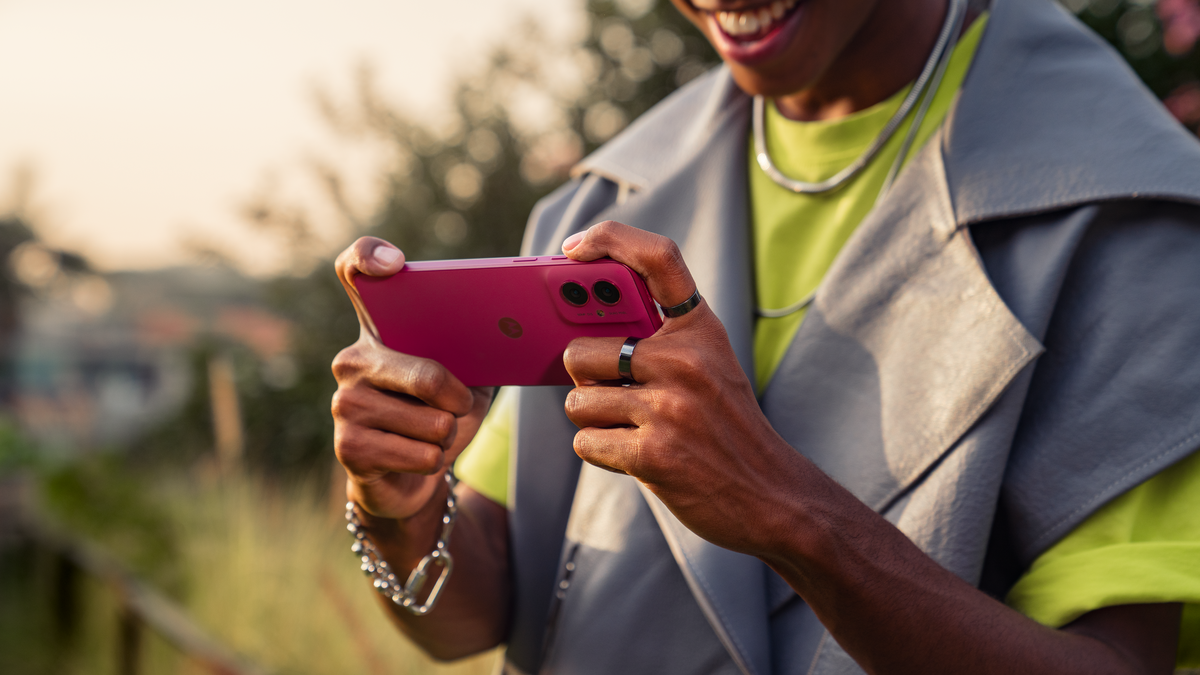 Amazon coloca Moto G55 em oferta para pagamento em 12x; veja como aproveitar