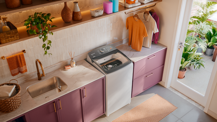 Nova máquina da Brastemp pesa a roupa sozinha e economiza até 25% de água