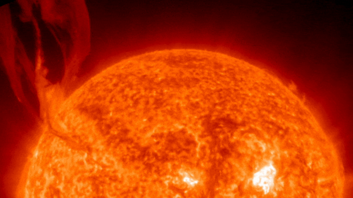 Imagens de filamento do Sol são de cair o queixo — mas evento não afeta a Terra
