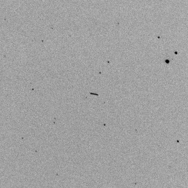 O asteroide 2022 EB5, identificado pelo Observatório Klet menos de 13 minutos antes do impacto (Imagem: Reprodução/Kleť Observatory)