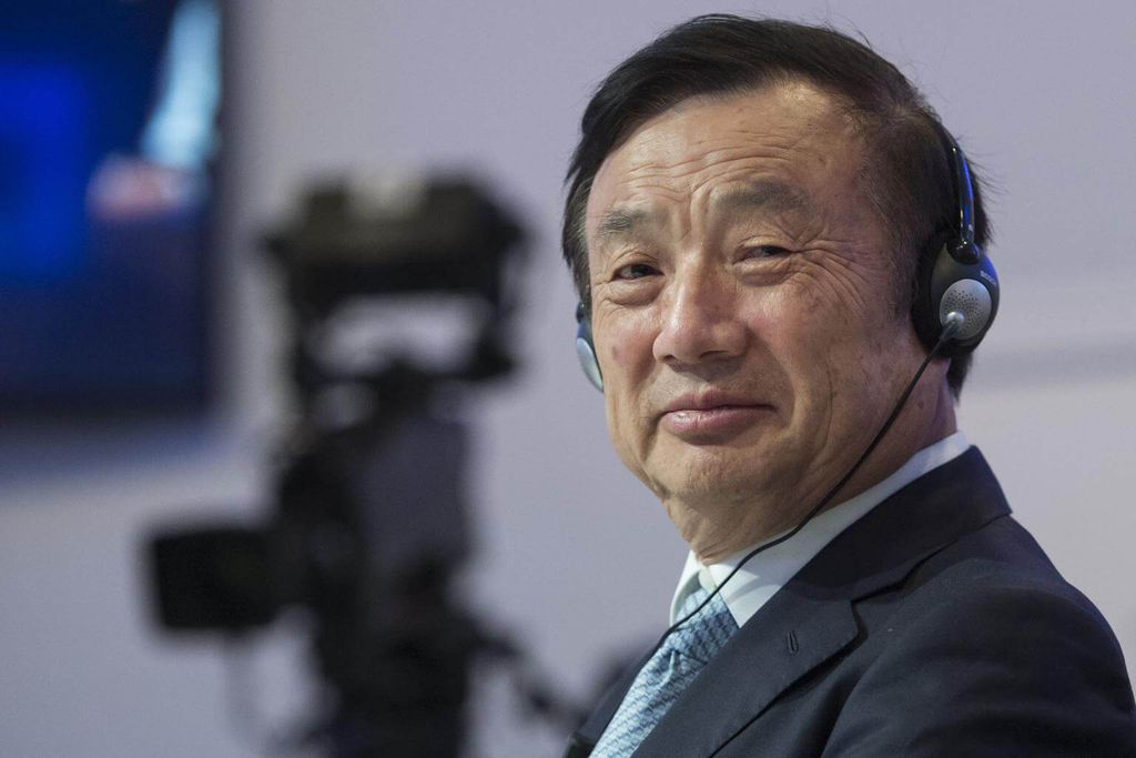 Ren Zhengfei - o CEO da Huawei jura de pé juntos que sua empresa não usa o 5G para enviar dados para o governo chinês (foto: Wikipedia)
