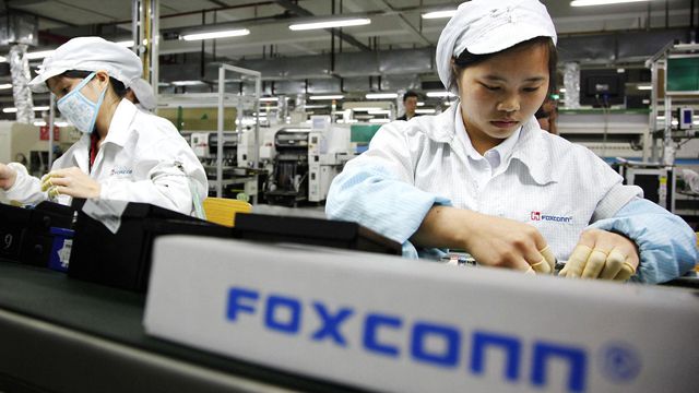 Foxconn deve contratar 50 mil pessoas e espanta rumores de crise