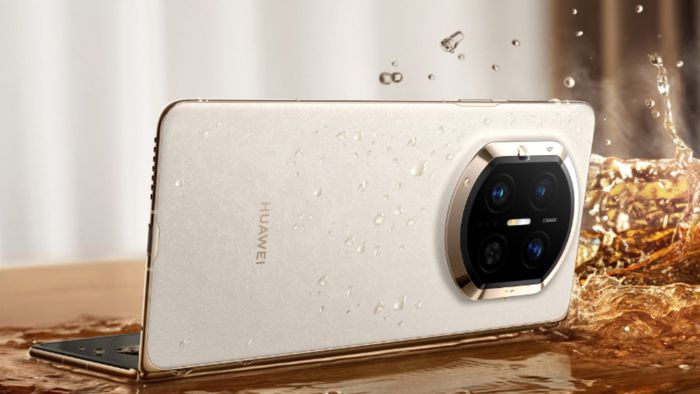 Huawei lança celular dobrável com IP59 e abertura variável na câmera