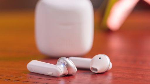 Review JBL Tune 220TWS | Formato de AirPods e som básico