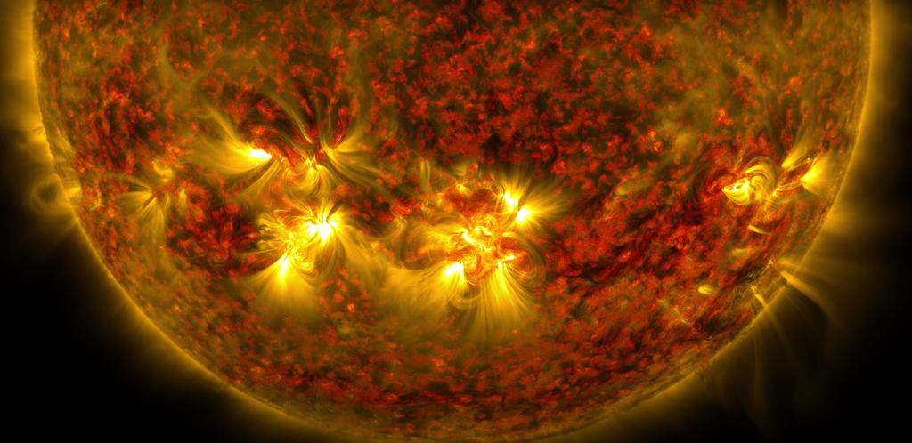 Imagens de erupções solares, que estão ligadas à radiação solar (Imagem: Reprodução/NASA/GSFC/SDO)