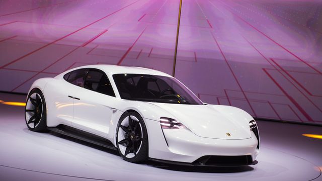 Porsche vai contratar 1,4 mil funcionários para desenvolver seu carro elétrico