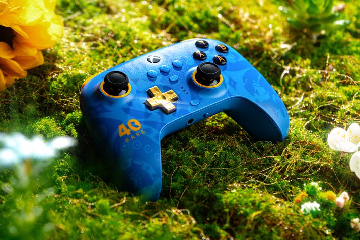 8BitDo Ultimate 3-mode - Rare 40th Anniversary Edition