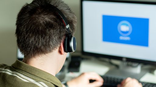 Zoom lança atualização com filtros de vídeo, pronomes de gênero e muito mais