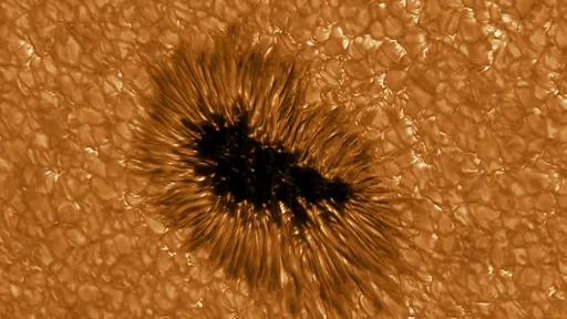 Telescópio solar passa por reforma e captura imagens impressionantes do Sol