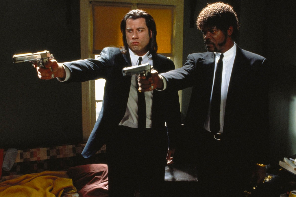 Com fãs conhecidos pejorativamente como Tarantinetes, as obras de Quentin Tarantino já nascem (de certa forma) como filmes cult. Acima, um still de Pulp Fiction: Tempo de Violência (Imagem: Reprodução/Miramax)
