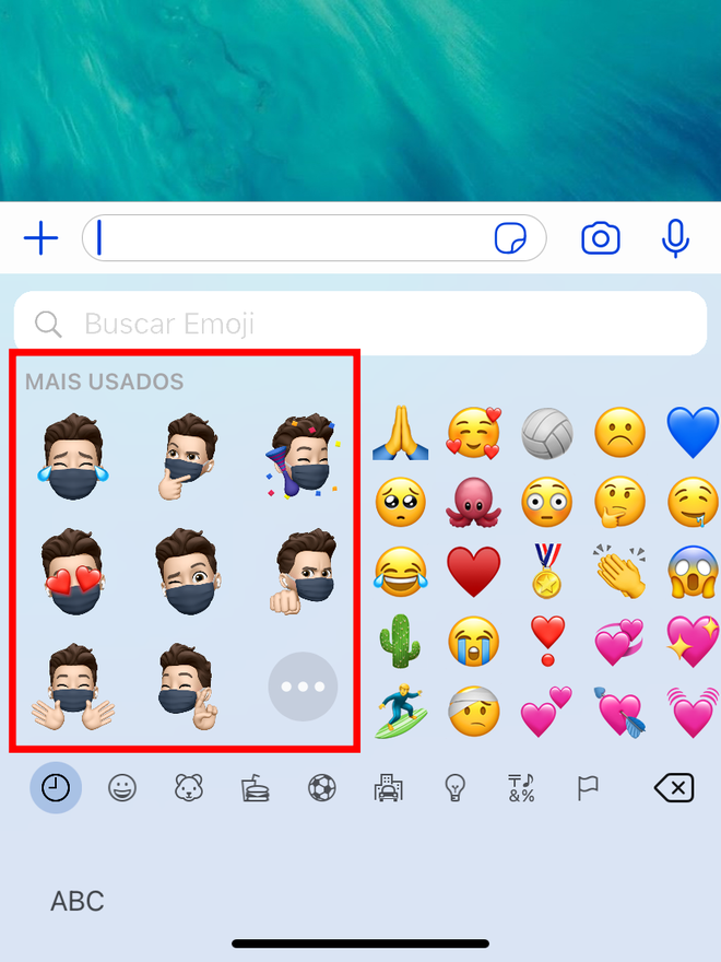 Os Memojis se localizam no canto esquerdo do teclado de Emoji do iOS. Captura de tela: Lucas Wetten (Canaltech)