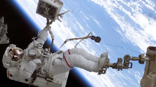 NASA desiste de fazer spacewalk apenas com astronautas mulheres neste mês