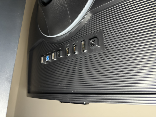 Samsung Odyssey G7 37