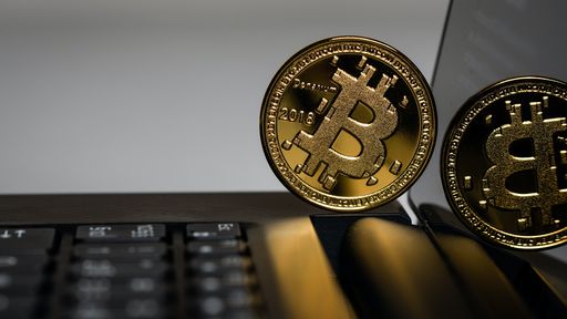 Bitcoin chegando a R$ 70 mil: especialista comenta supervalorização