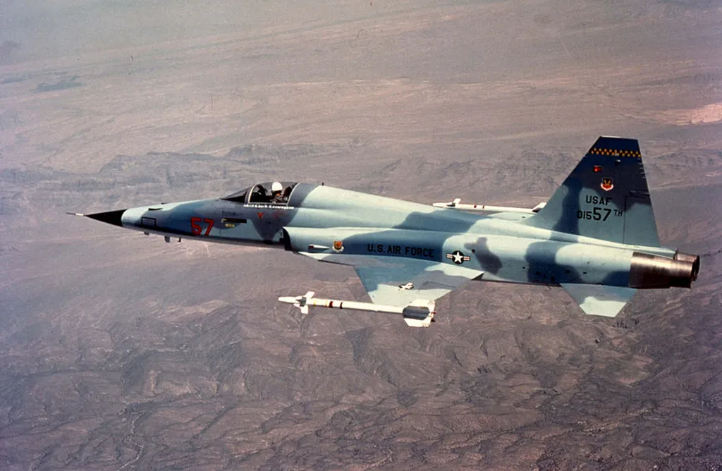 Northrop F-5 era um caça supersônico mais simples de operar (Imagem: Stahlkocher/Wikimedia/CC)