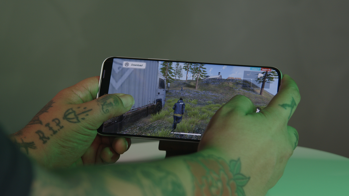 Infinix HOT 60 Pro+ Free Fire é o celular gamer mais fino do mundo; conheça