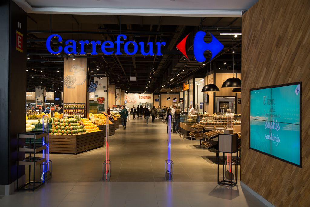 Carrefour Brasil deve iniciar testes com a tecnologia "Scan & Go" em "quatro ou cinco lojas" da rede ainda em 2018, apenas para compras de poucos itens. (Imagem: reprodução/Cafferour).