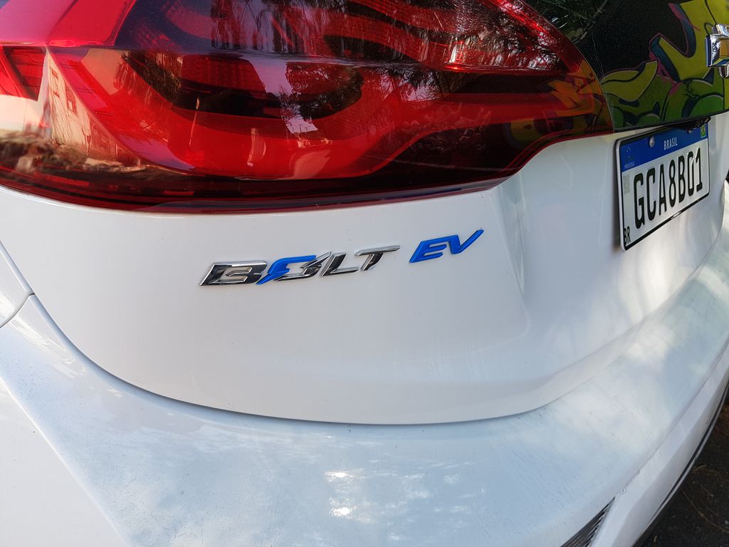 A General Motors tem no Chevrolet Bolt seu principal carro elétrico (Imagem: Felipe Ribeiro/Canaltech)
