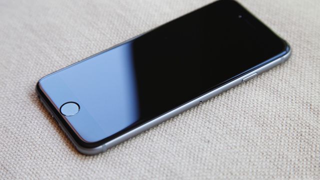 Apple vai aceitar devoluções de iPhones com telas quebradas