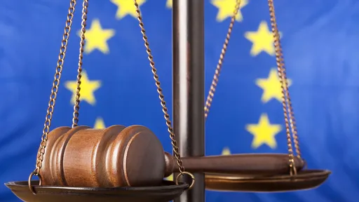União Europeia aprova lei que regulamenta grandes empresas de tecnologia