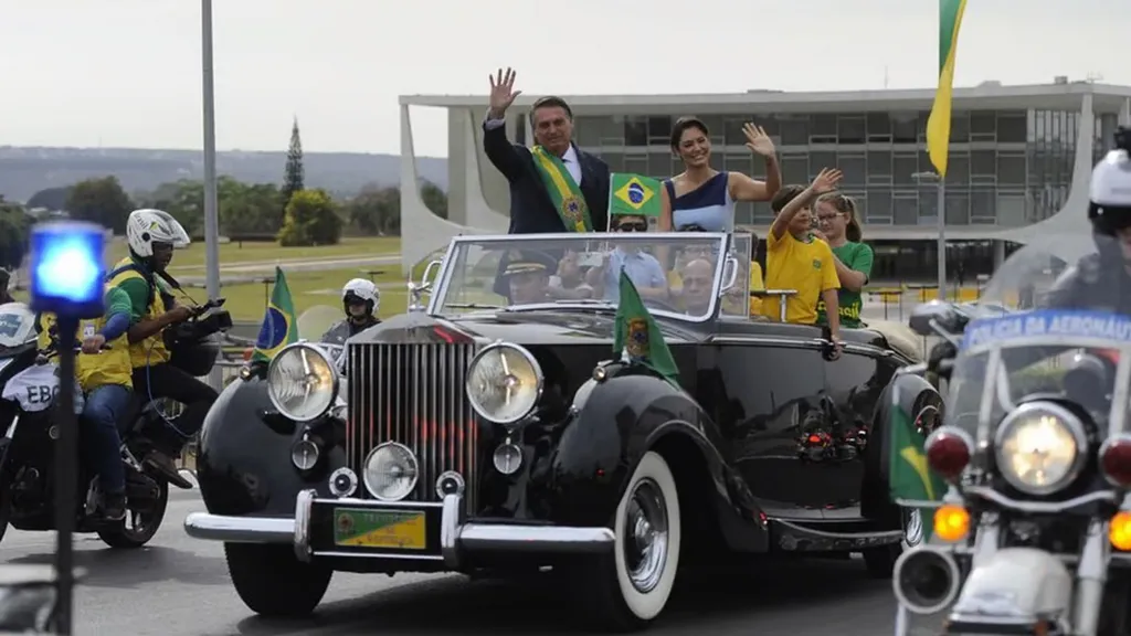 Secretaria da Presidência informou que Jair Bolsonaro entregará o carro em perfeitas condições (Imagem: Marcelo Casal Jr/Agência Brasil)
