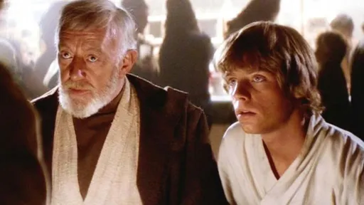 Star Wars | Teoria sugere que Obi-Wan escondeu Luke dos rebeldes, não do Império