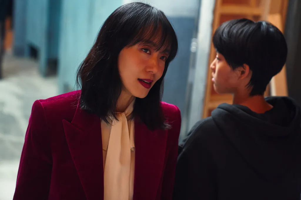 Os trejeitos e a interpretação de Jeon Do-yeon fazem de Bok-soon ainda mais apaixonante, mesmo sendo alguém detestável (Imagem: Divulgação/Netflix)