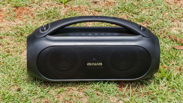 Review Aiwa Boombox AWS-BBS-02 | Caixa de som compacta e resistente