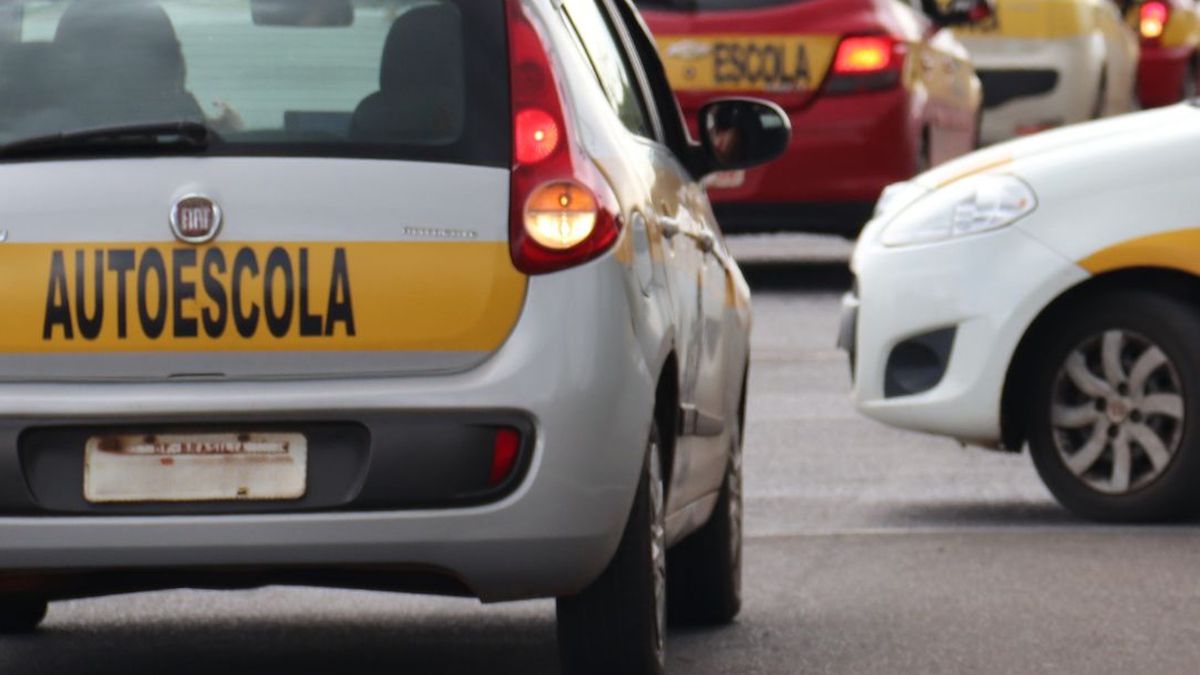 CNH 2026: Prova em Carro Automático Simplifica Habilitação em SP e ES