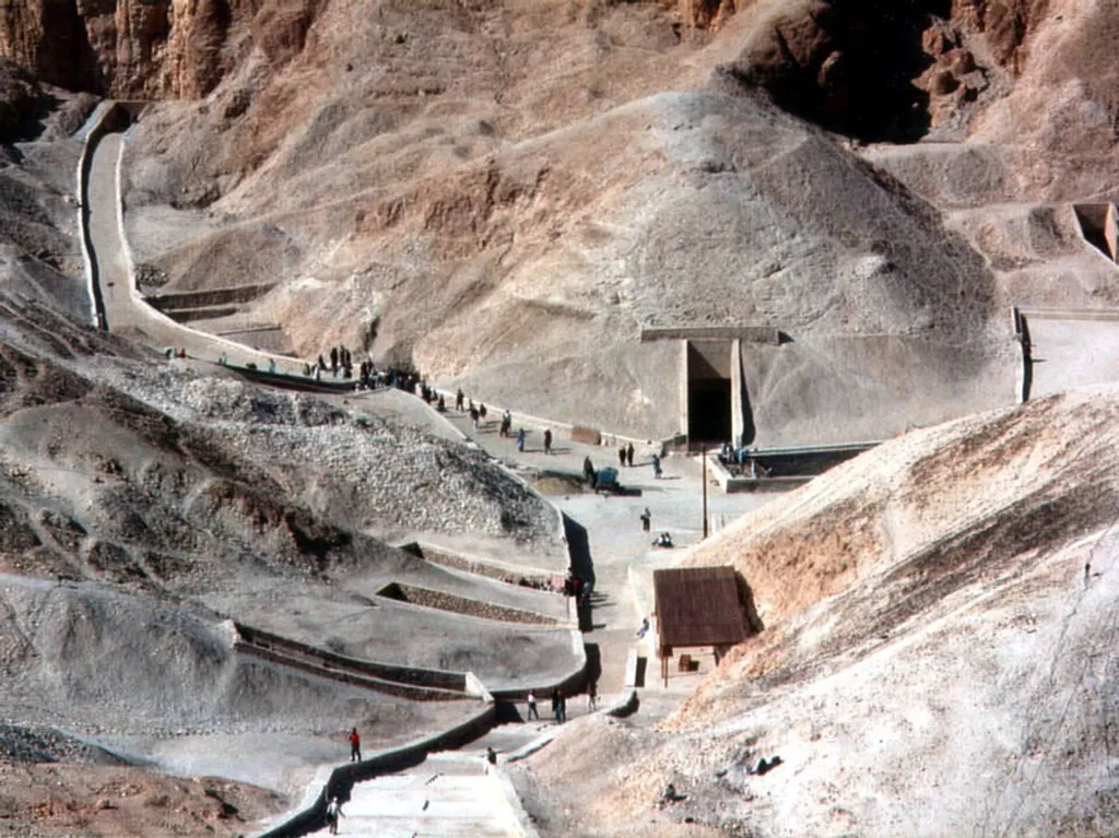 Vale dos Reis, onde foi encontrado o túmulo de Tutancâmon (Imagem; Peter J. Bubenik (1995)/CC-BY-2.0)
