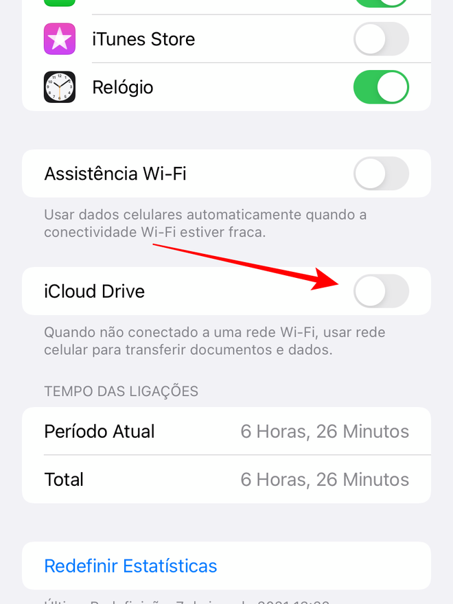 Desativar o acesso do iCloud Drive aos dados móveis pode garantir economia de uso da internet - Captura de tela: Thiago Furquim (Canaltech)