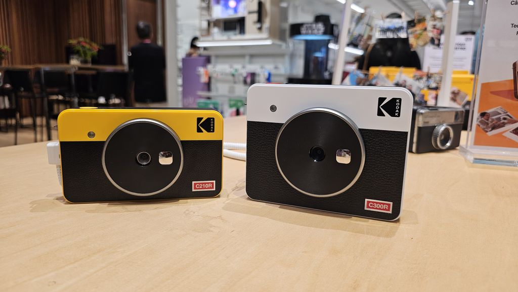 Kodak Mini Shot 2 e Mini Shot 3 lado a lado (Diego Sousa/Canaltech)