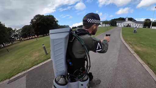 Policial voador estilo Homem de Ferro pode se tornar realidade na Inglaterra