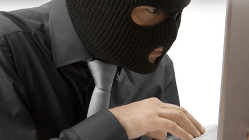 Caímos nos golpes da internet para te explicar melhor como eles funcionam
