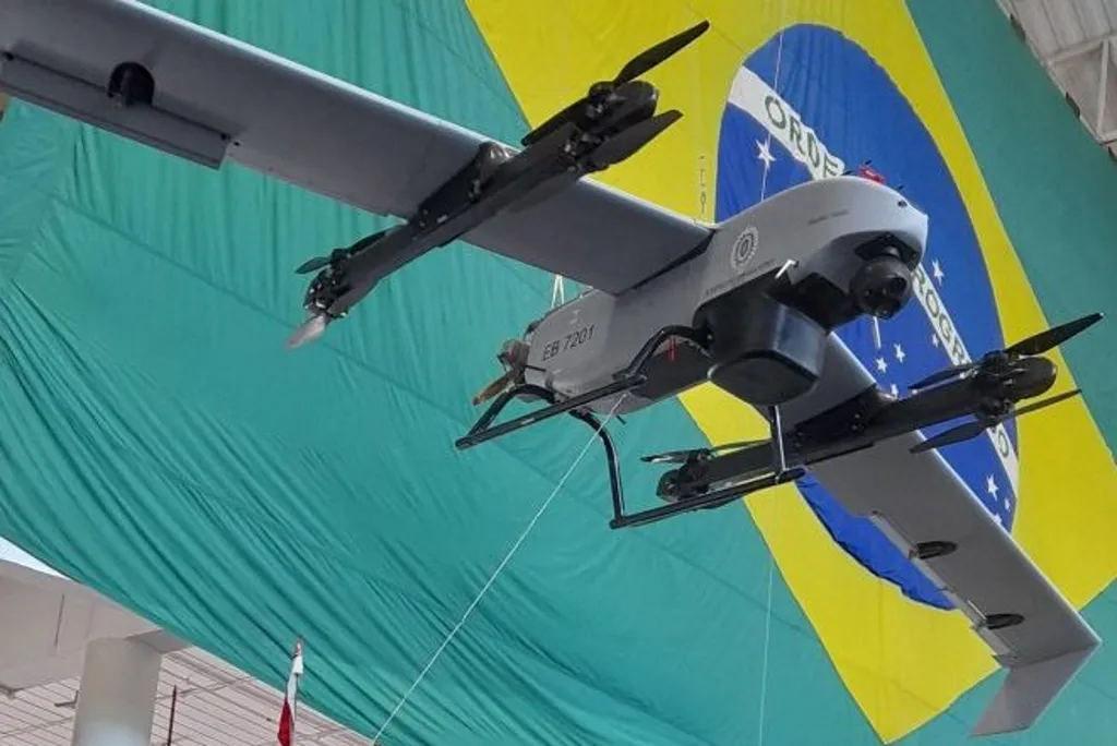 Drone terá capacidade de levar mísseis e explosivos (Imagem: Divulgação/XMobots)