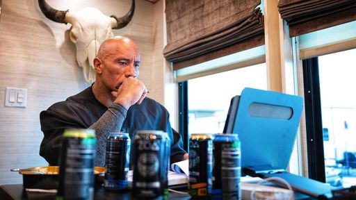 Adão Negro termina suas filmagens e The Rock divulga vídeo para comemorar