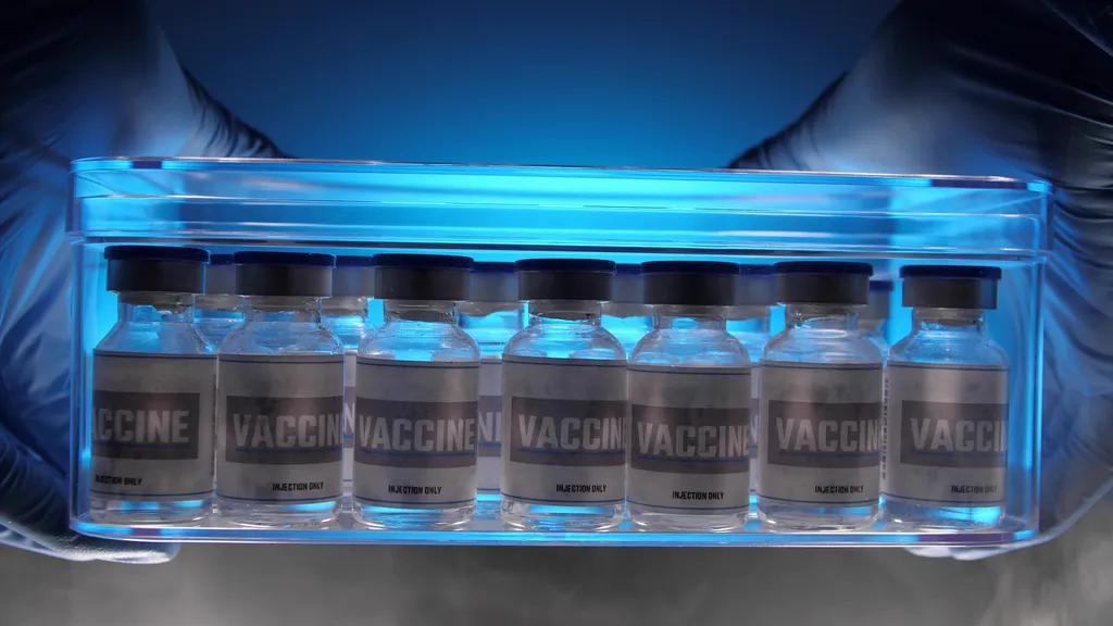 Brasil recebe as primeiras 4,5 milhões de doses da vacina bivalente da Pfizer contra a covid-19 (Imagem: Rthanuthattaphong/Envato Elements)