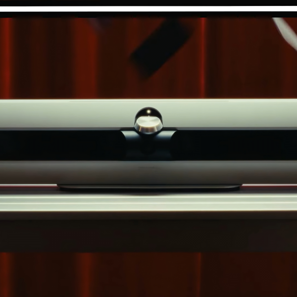 Bomba! Caixa de Som de R$ 31 Mil Choca o Mundo: Luxo e Inovação da Bang & Olufsen!