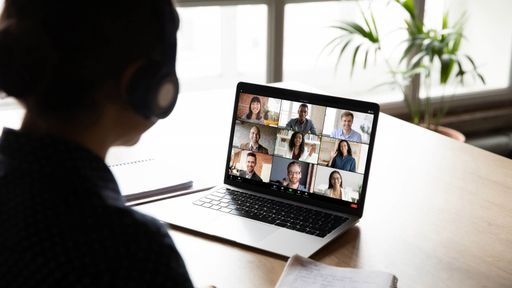 Zoom anuncia compra de startup alemã especializada em traduções em tempo real