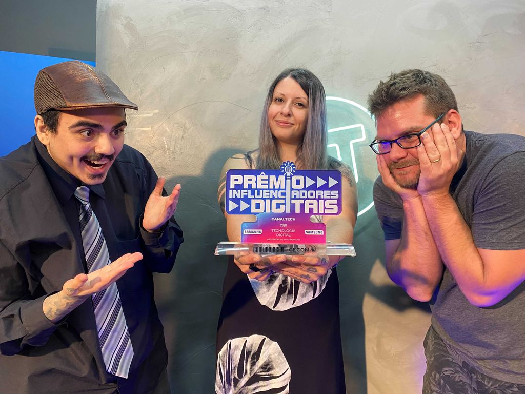 Adriano Ponte, Patricia Gnipper e Pedro Cipoli comemoram a conquista (Imagem: Canaltech)