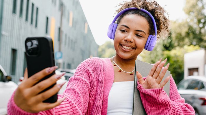 Fone JBL com bateria gigante aparece por R$ 163 na Amazon: saiba como aproveitar