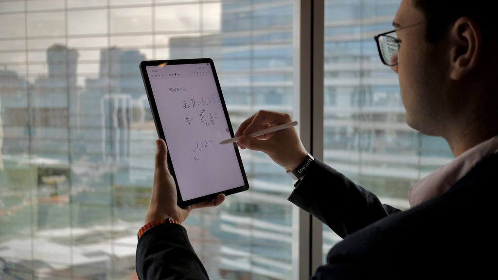 Novo tablet premium da Samsung chega ao Brasil com tela maior e muita ...