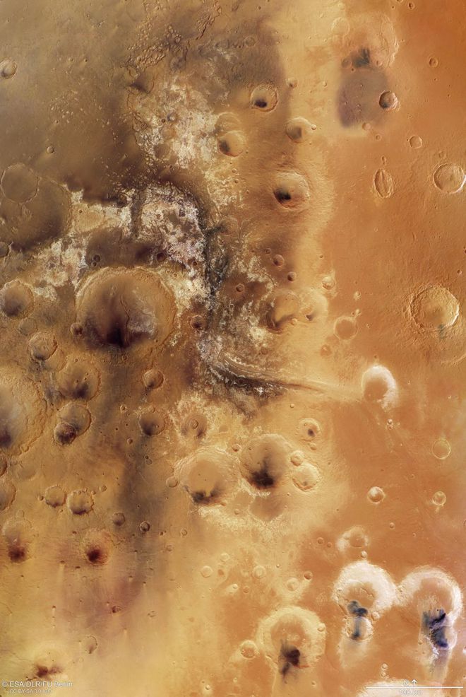 Os cientistas cogitam que a água líquida tenha fluído pelo vale Mawrth Vallis (Imagem: Reprodução/ESA/DLR/FU Berlin)