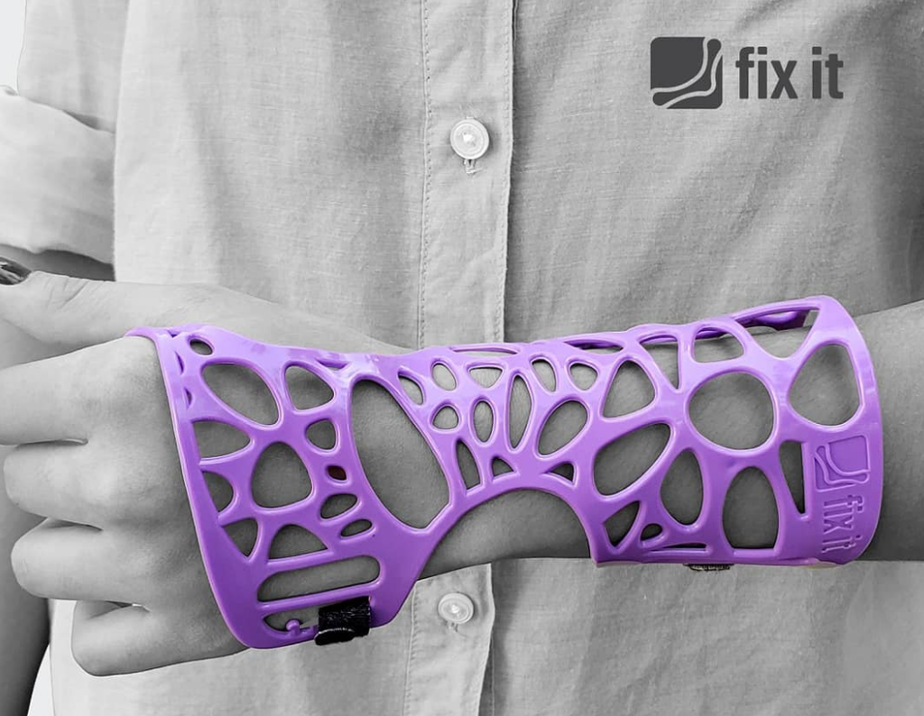 "Gesso" impresso em 3D: material da brasileira Fix It é composto por polímeros biodegradáveis (Imagem: divulgação)