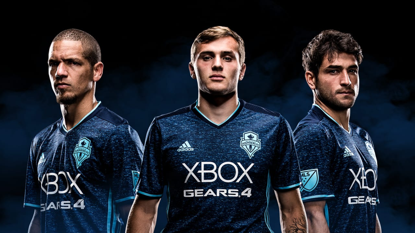 Patrocínio do XBOX no uniforme do Seattle Sounders