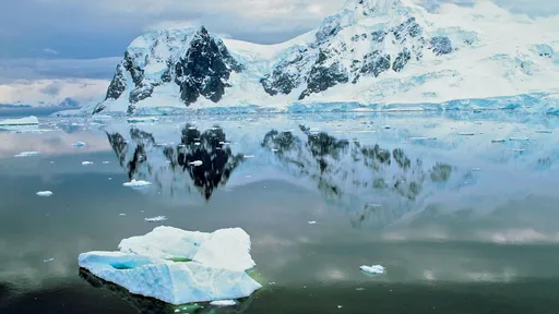 Satélites mostram que derretimento do gelo da Terra está batendo recordes