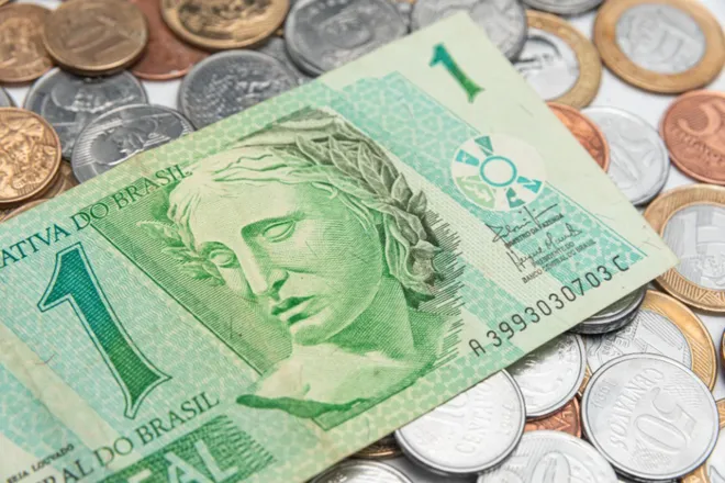 A moeda digital deve ser lançada oficialmente no segundo semestre de 2024 (Imagem: Reprodução/Freepik)