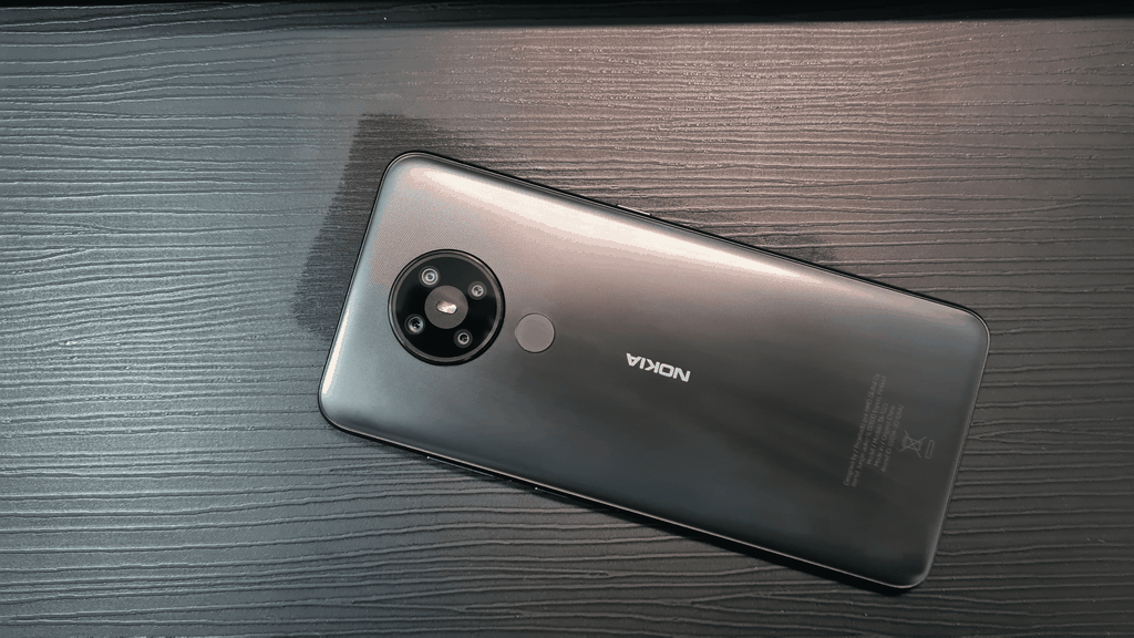 Nokia 5.3 tem tela de 6,55 polegadas com aspecto 20:9 (Foto: Diego Sousa/Canaltech)