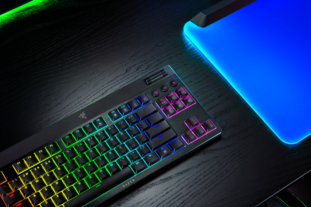 O BlackWidow V4 Low-Profile também conta com a versão Tenkeyless, que não vem com teclado numérico na direita (Imagem: Razer/Divulgação)