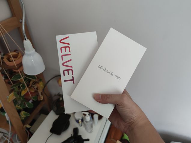 LG Velvet + Dual Screen